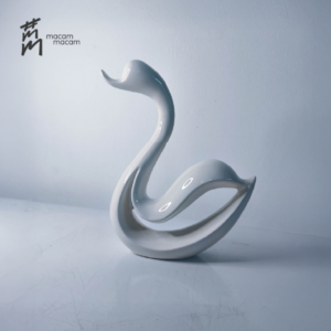 Elegant White Ceramic Swan Décor Piece